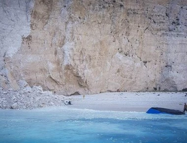 Ο Ε.Λέκκας προειδοποιεί για το «Ναυάγιο»: Επικίνδυνες άλλες 7 παραλίες (βίντεο)